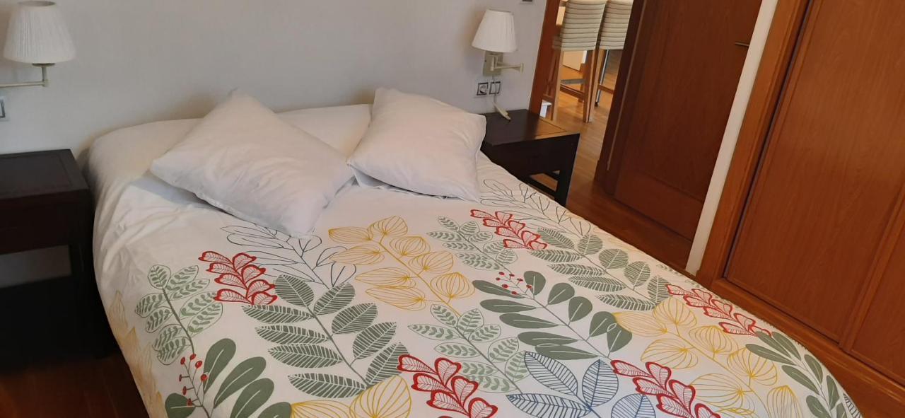 APARTAMENTO CENTRO DE SANXENXO con GARAJE Exterior foto