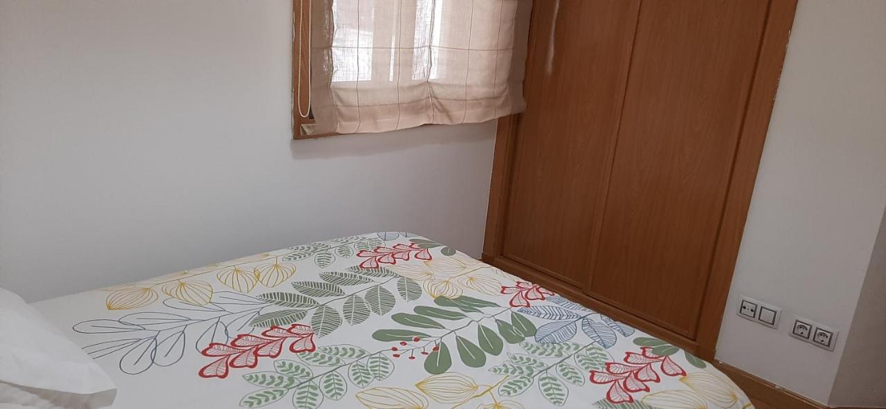 APARTAMENTO CENTRO DE SANXENXO con GARAJE Exterior foto